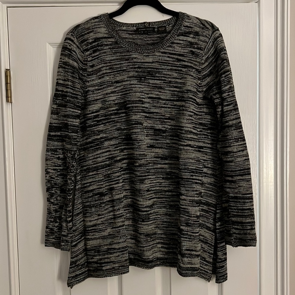 Jeanne Pierre grey/black/white sweater. Size small. In great condition.